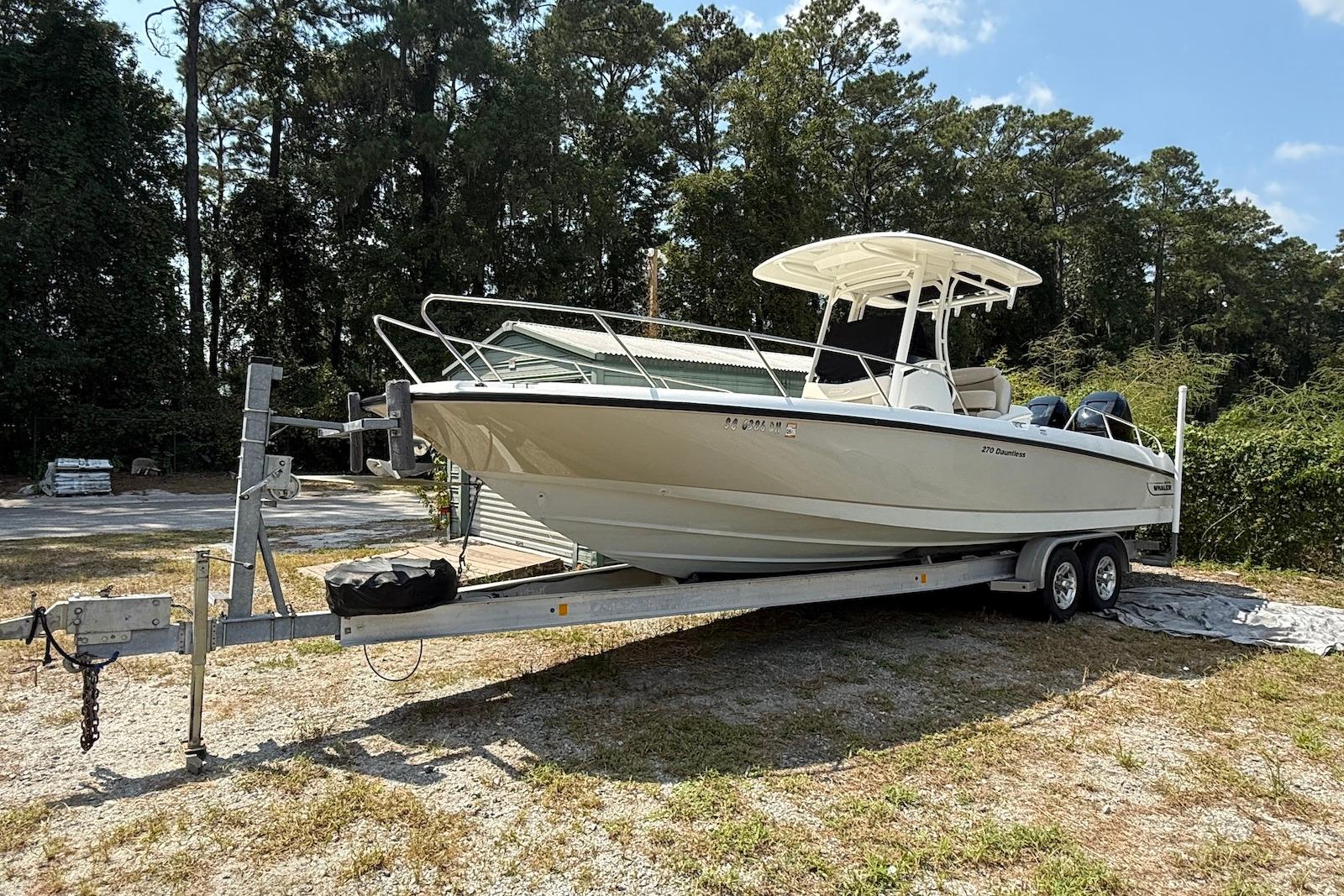 2017 Boston Whaler 270 Dauntless