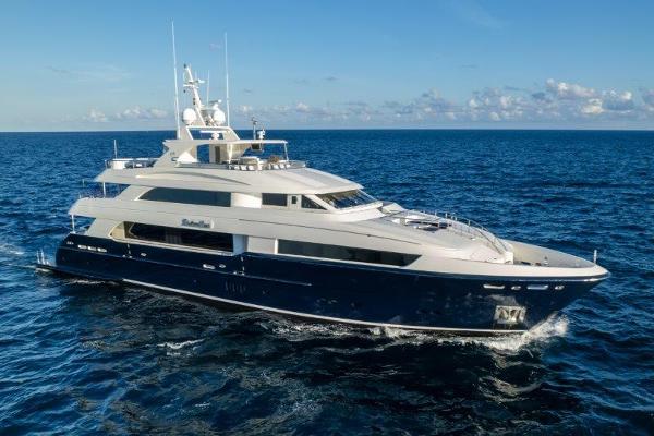 Horizon 2009 Model Tri-Deck