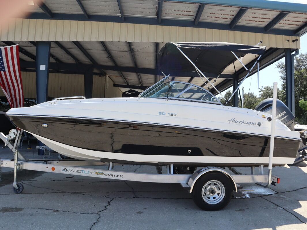 HURRICANE BOATS SunDeck SD 187 OB