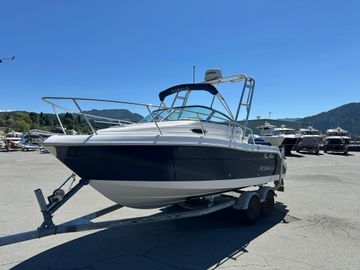 2011 Robalo 225 Robalo