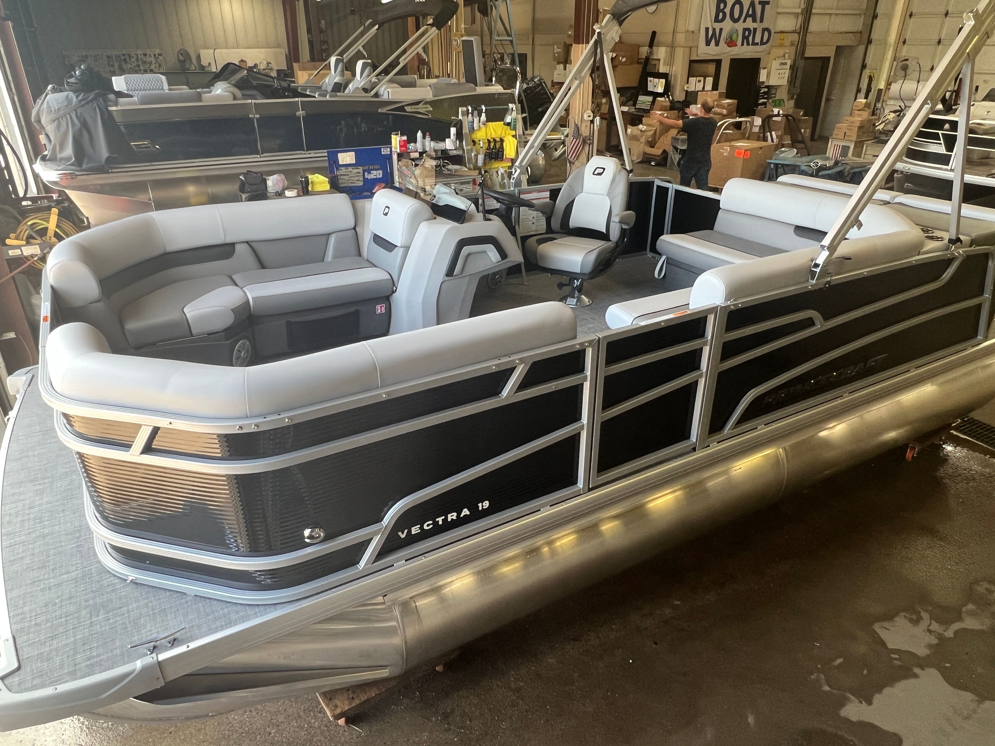2026 Princecraft Vectra 19 Cruise Lounge Pontoon & Mercury 4-Stroke EFI