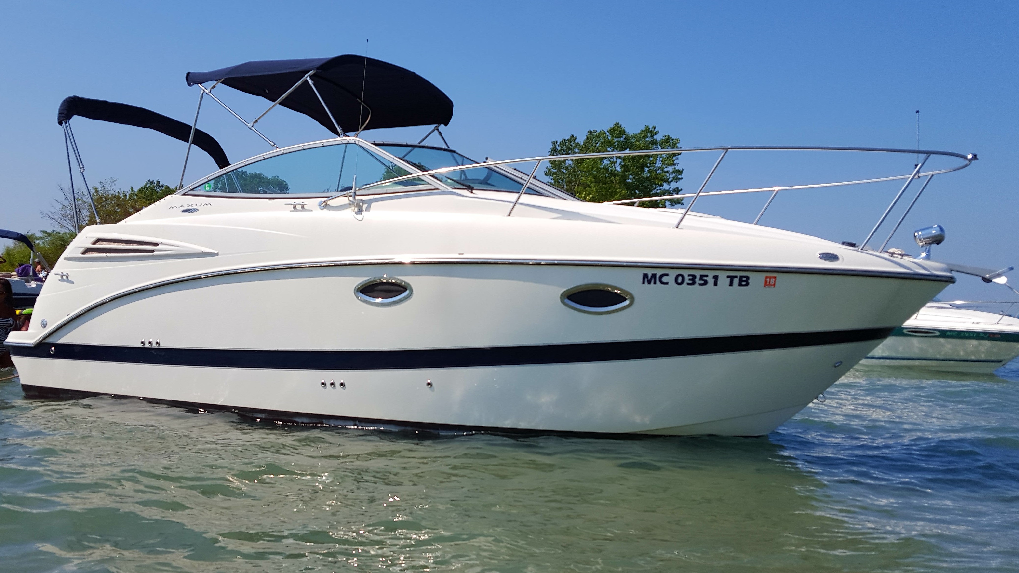 Maxum 2300 SC Classy Cuddy