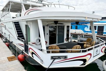 2008 Sumerset Luxury HouseBoat 102' X 19'