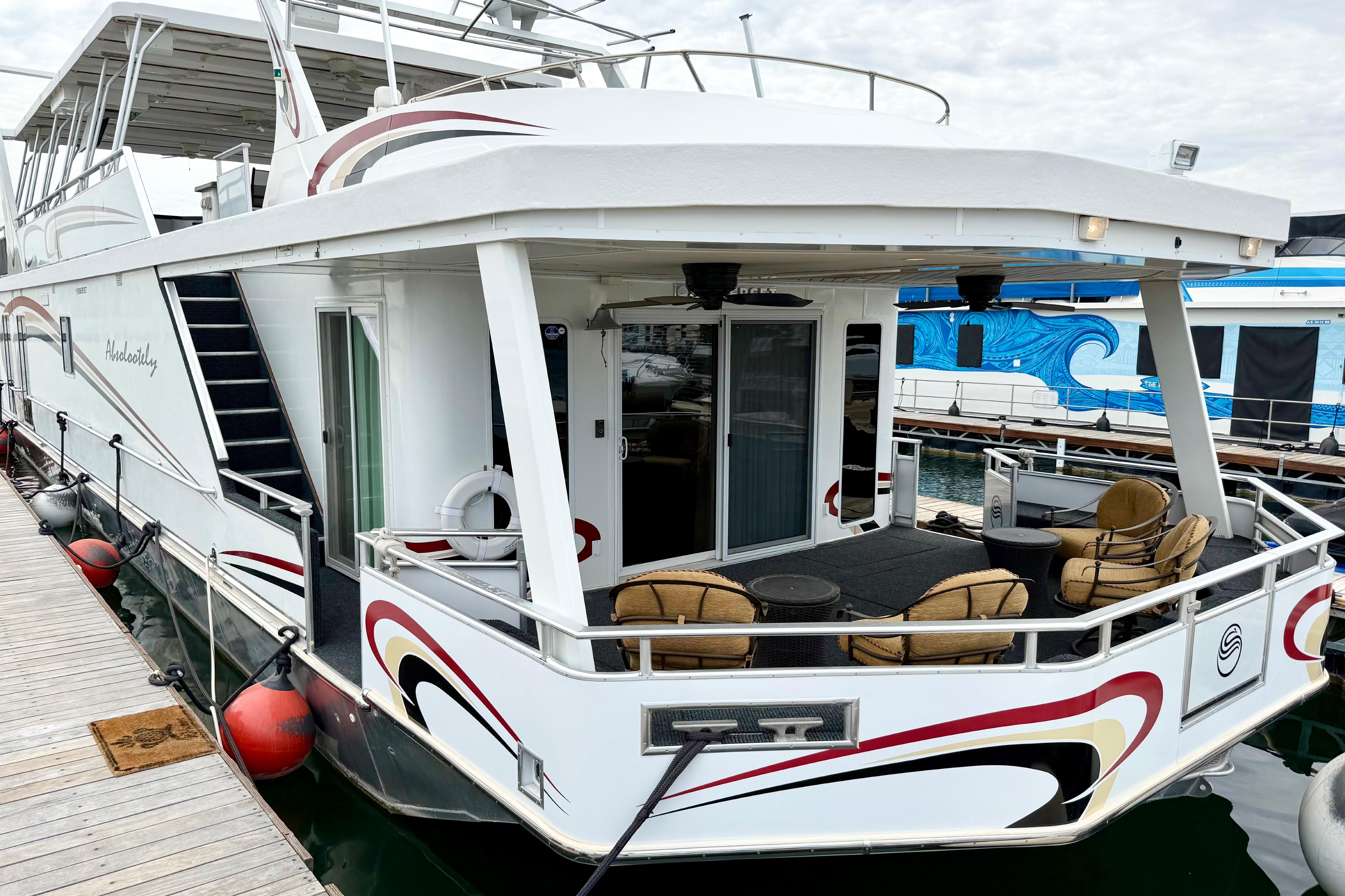 2008 Sumerset Luxury HouseBoat 102' X 19'