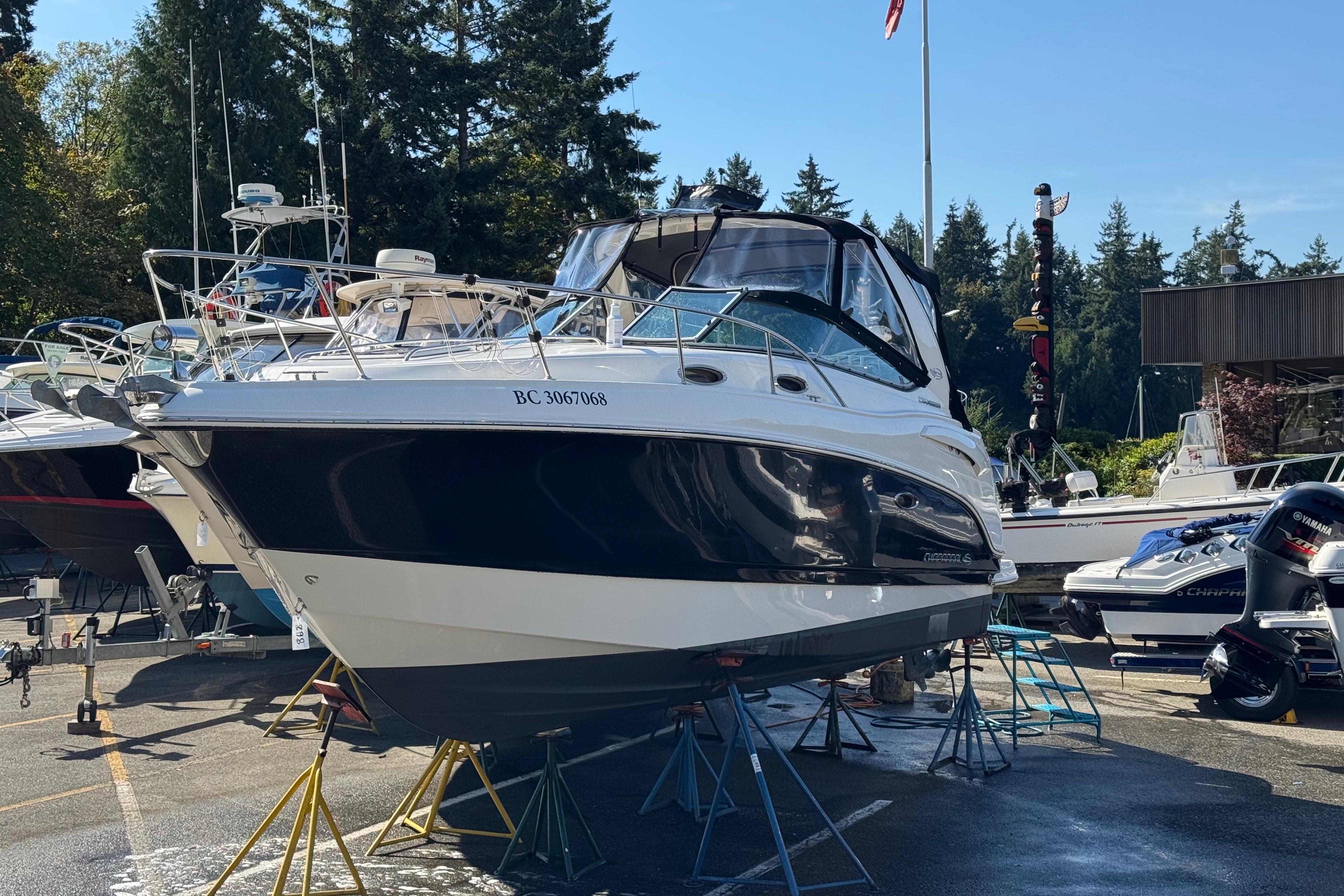 2011 Chaparral 290 Signature