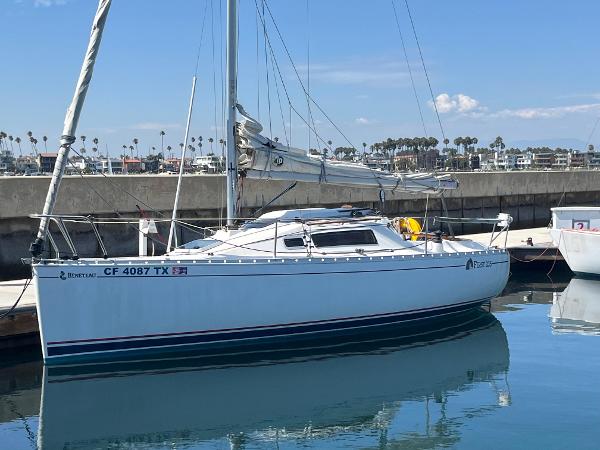 1989 Beneteau First 235