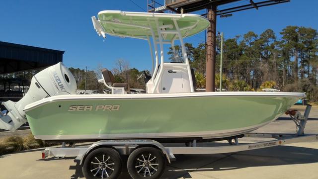 2025 Sea Pro 202 Center Console