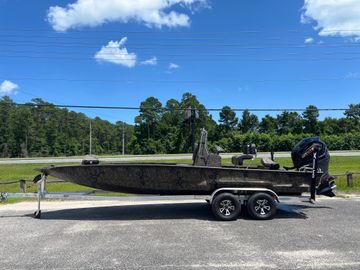 2025 Xpress H24B Bay