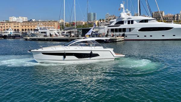 2025 Sealine S335