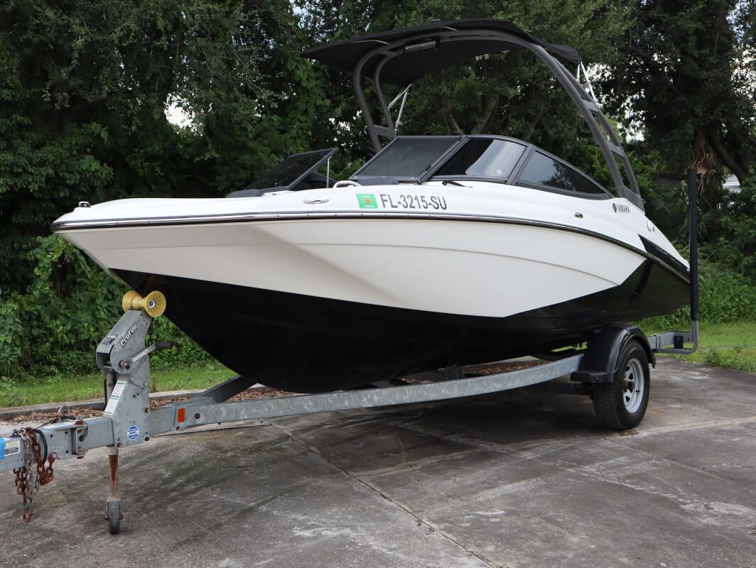 Yamaha Boats AR195