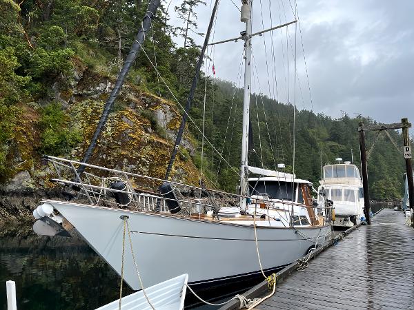 1990 Antigua 58 Pilothouse