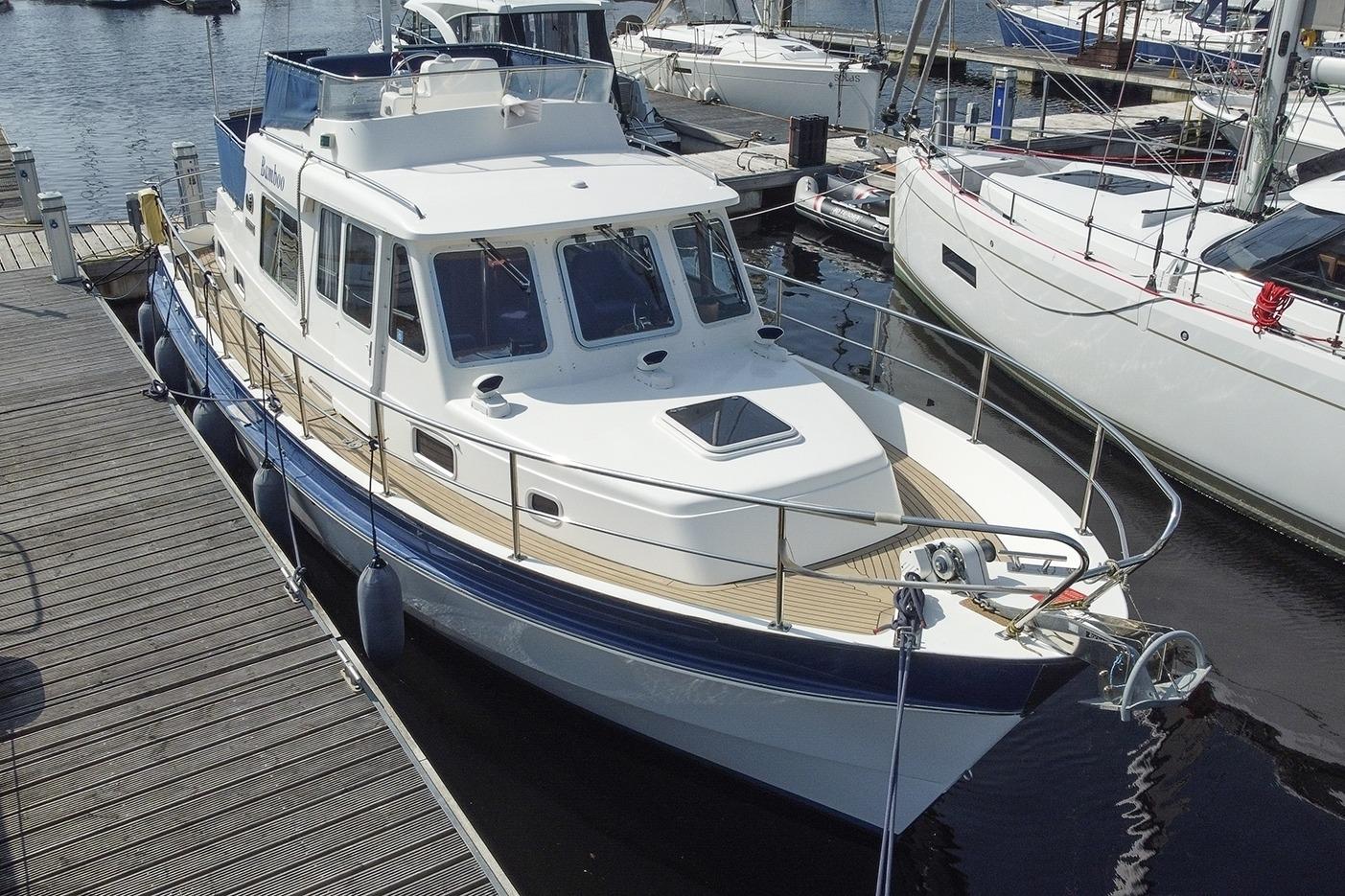 1999 Hardy Commodore 36