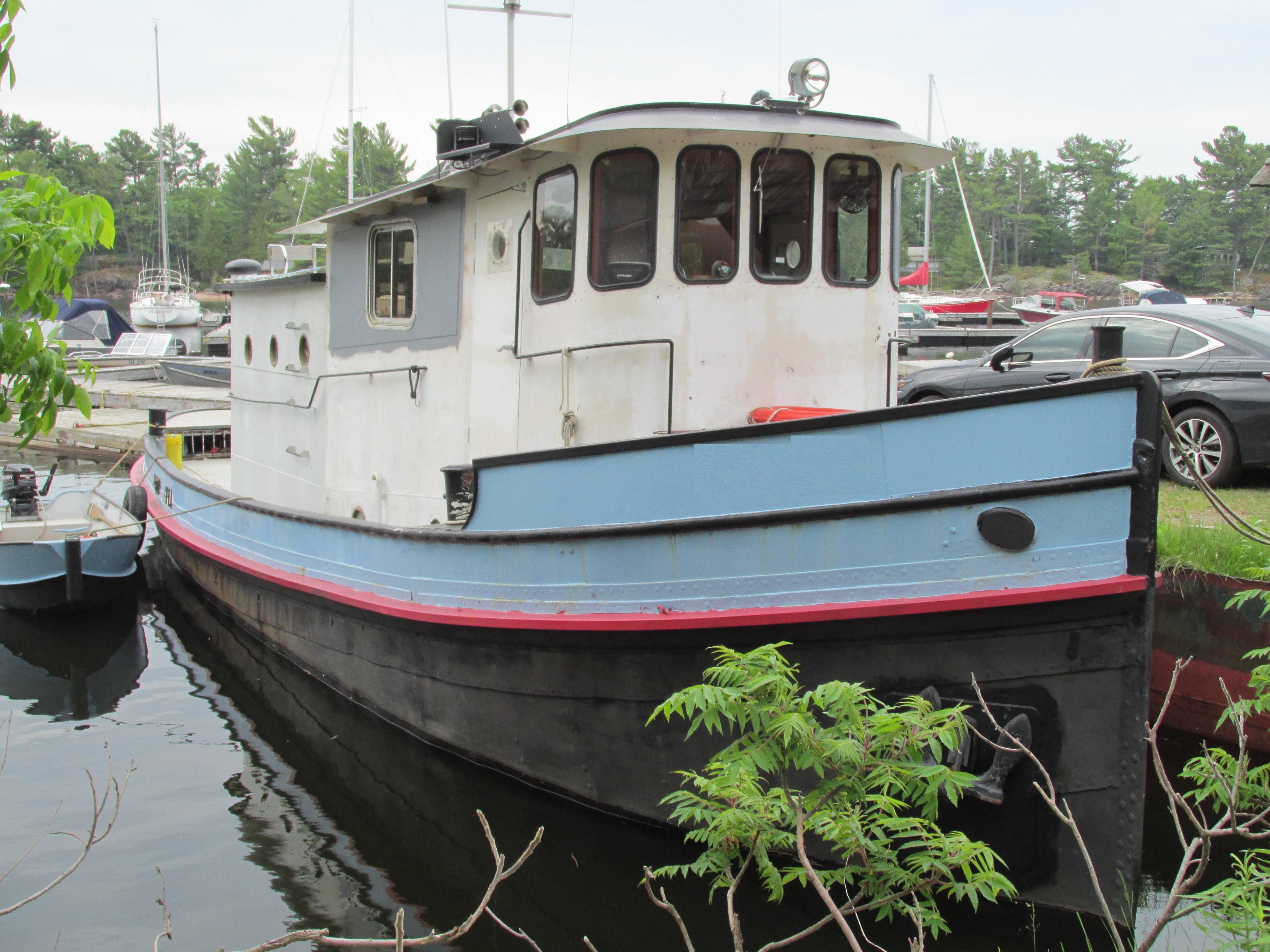 1933 Commercial Classic Steel Pleasure Tug, Pointe-au-Baril-Station