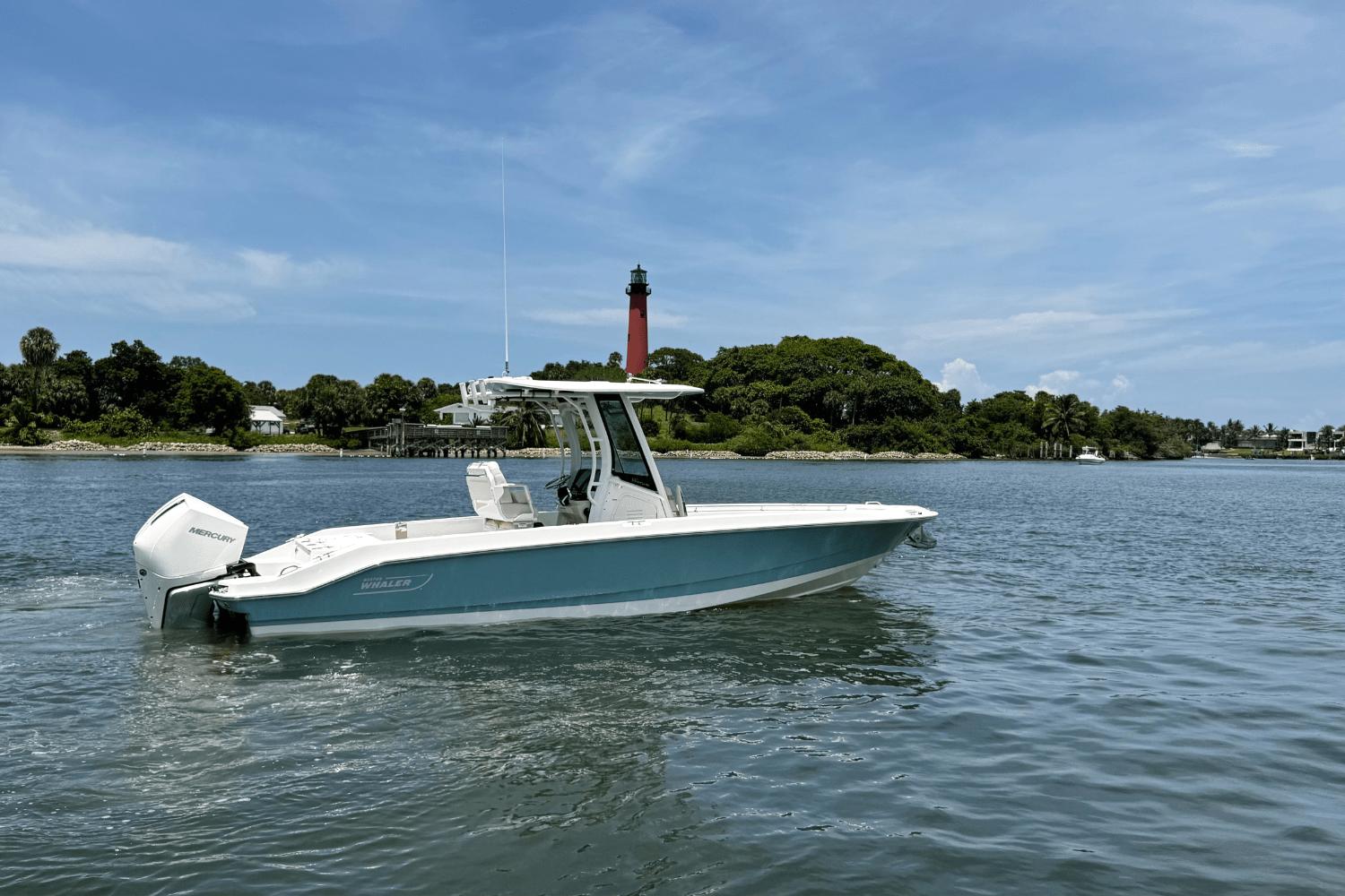 2025 Boston Whaler 280 Dauntless
