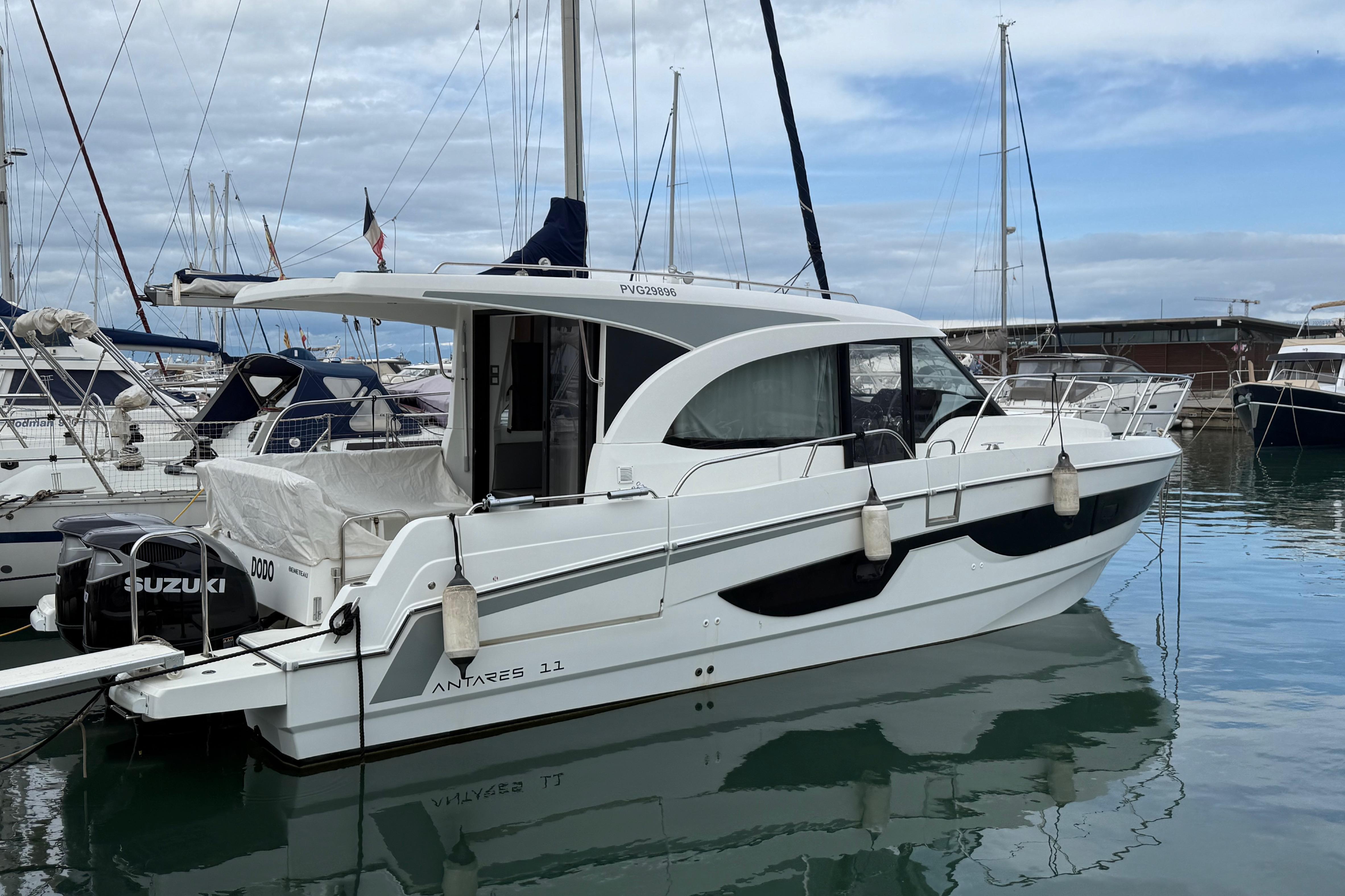 2021 Beneteau Antares 11 OB