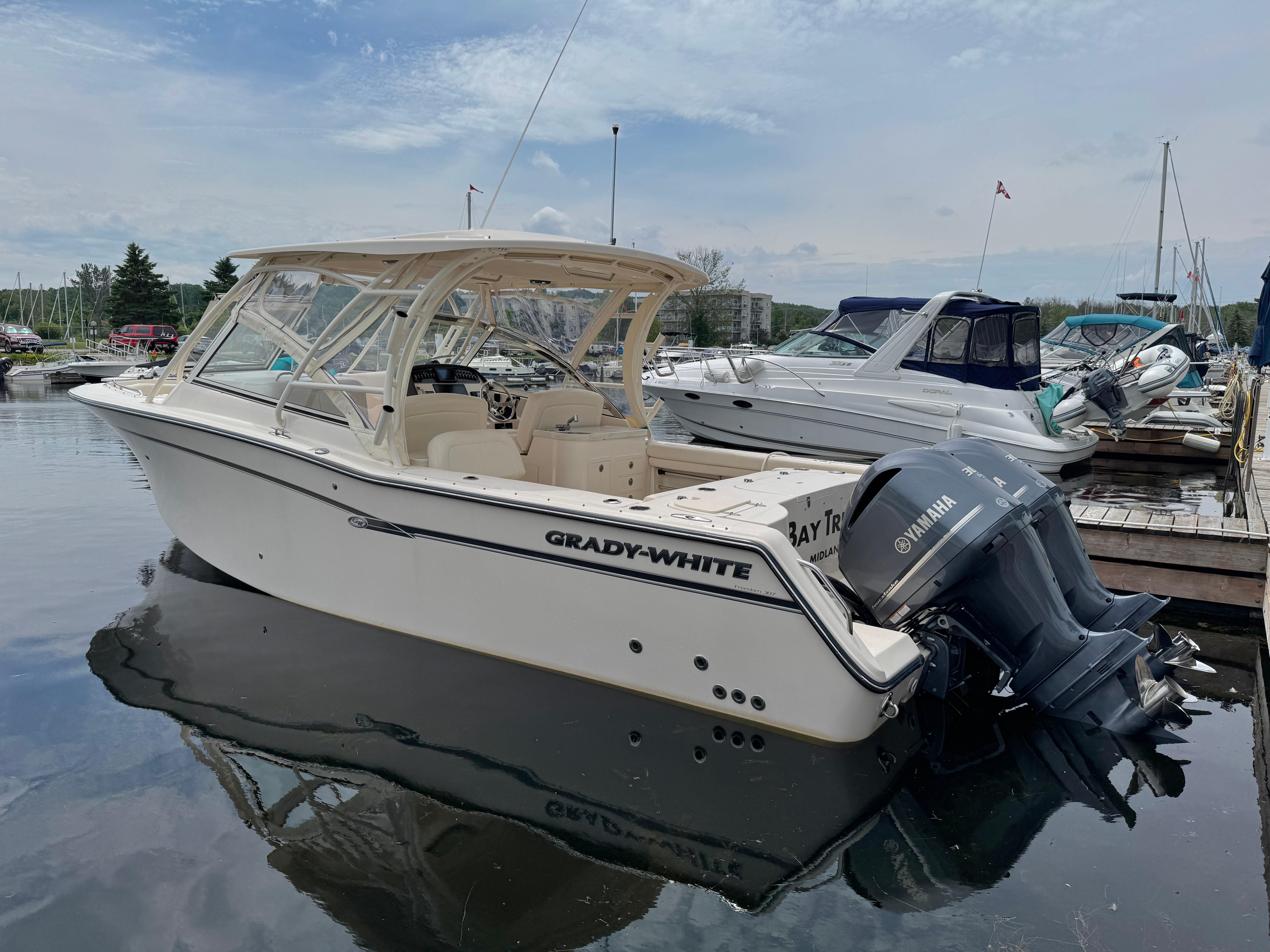 2019 Grady-White Freedom 307