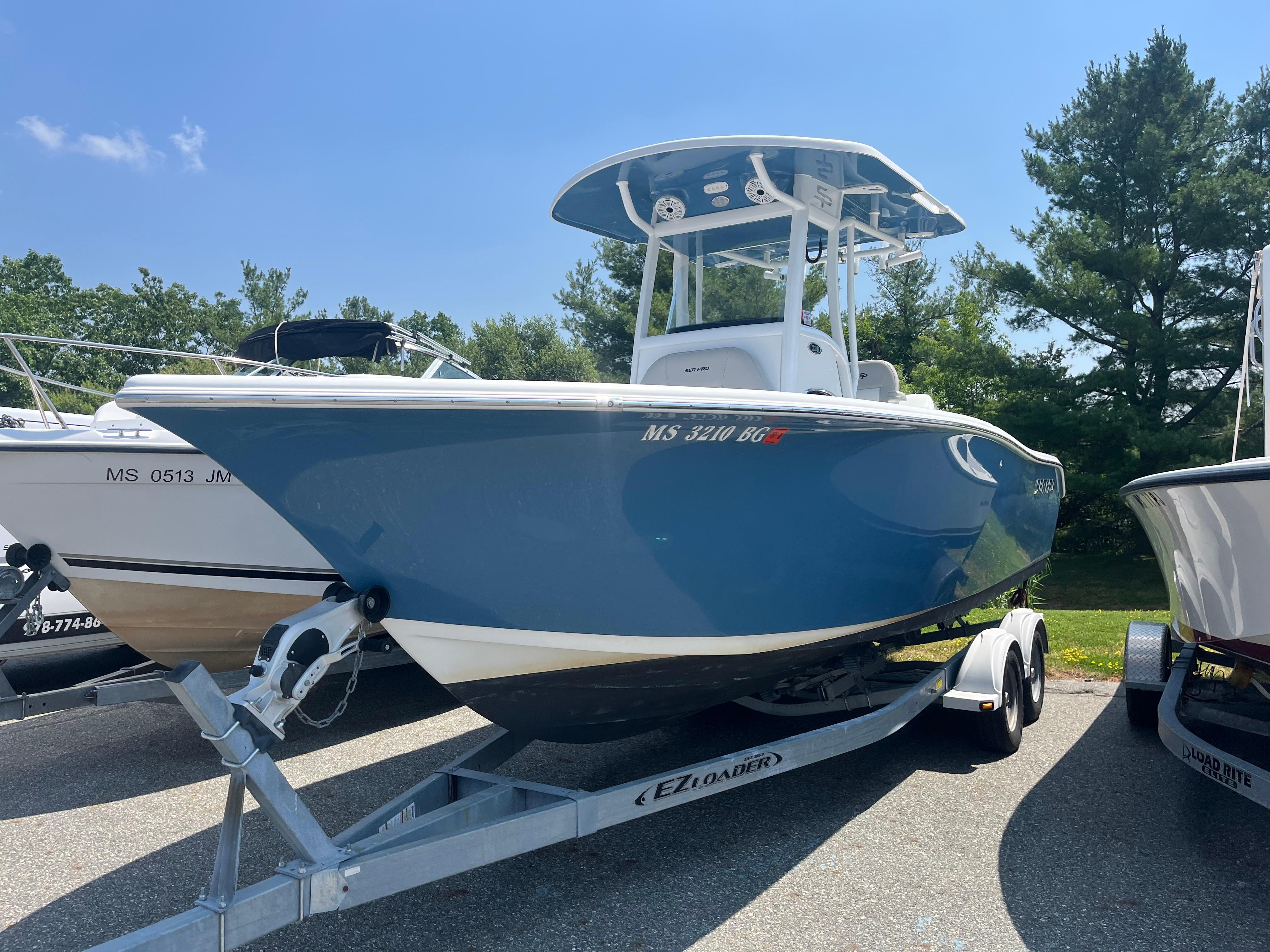 2019 Sea Pro 239 Center Console