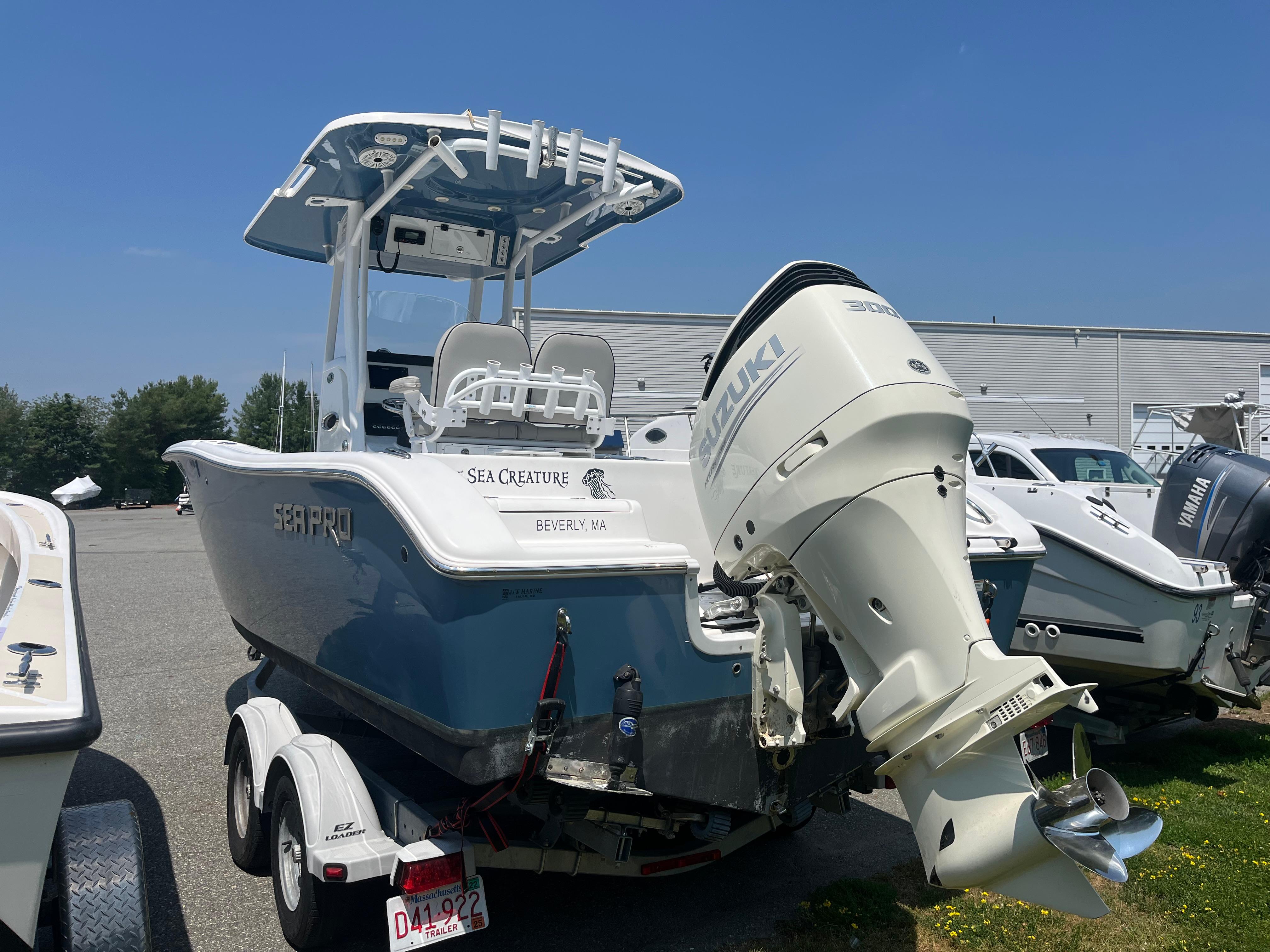 2019 Sea Pro 239 Center Console