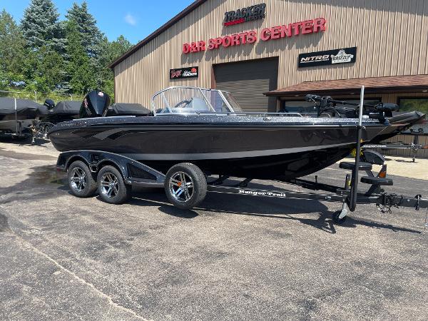 Ranger 620FS Ranger Cup Equipped 2025 Ranger 620FS Ranger Cup Equipped boat at D&R Sports Center.