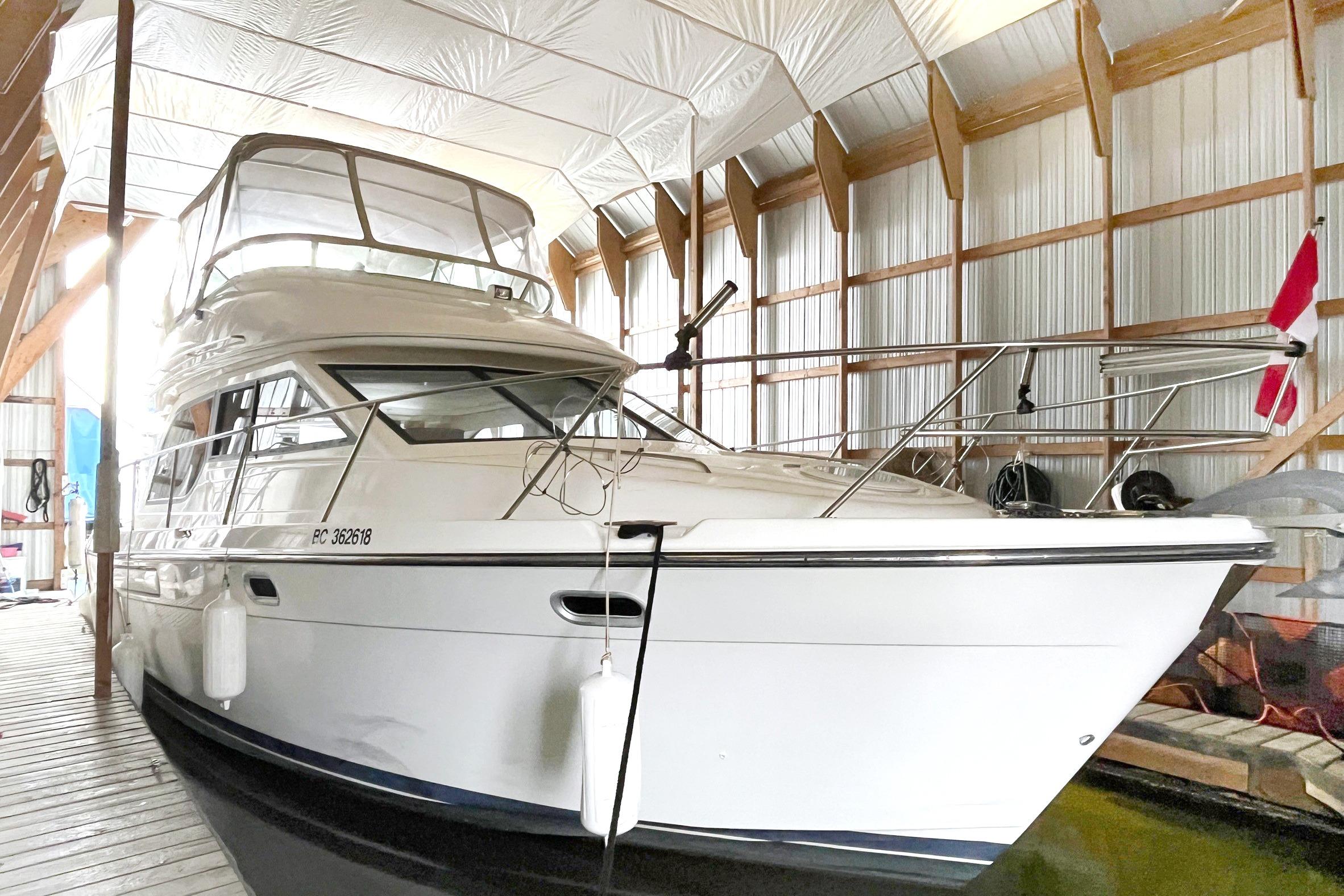 2002 Bayliner 3788 Command Bridge Motoryacht