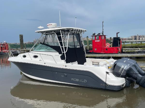 2017 Robalo R305 Walkaround