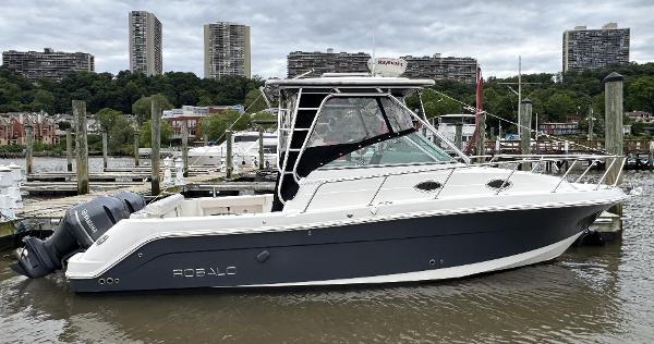 2017 Robalo R305 Walkaround