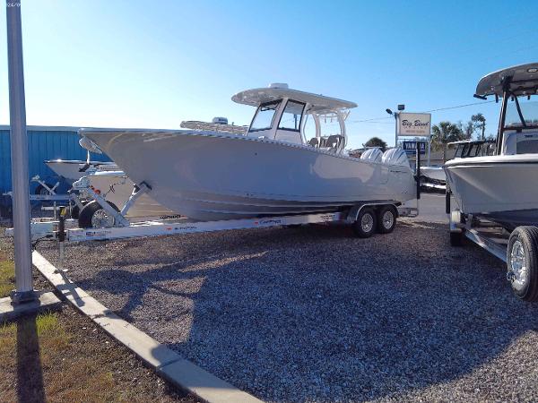 2025 Sportsman Open 282 Center Console