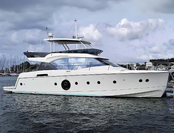 2018 Beneteau Monte Carlo 6