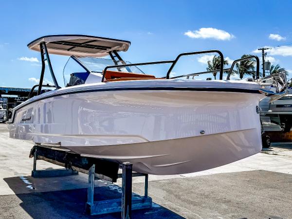 2025 Axopar 25 Cross Top