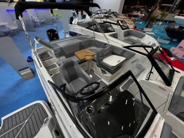 2024 Bayliner VR4 BR