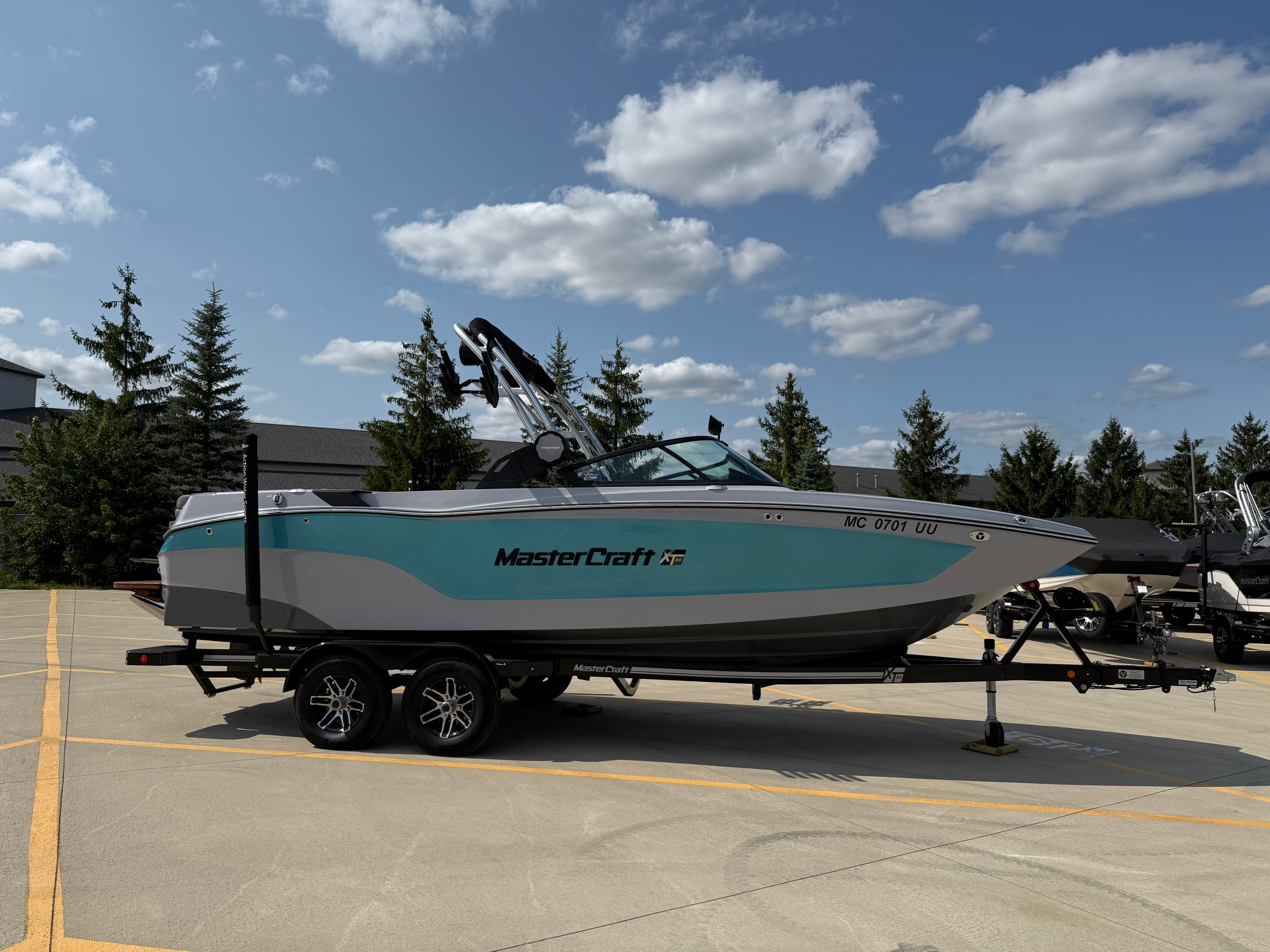 2022 MasterCraft XT24