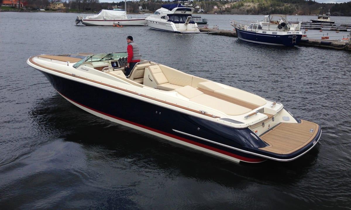2015 Chris-Craft Corsair 32