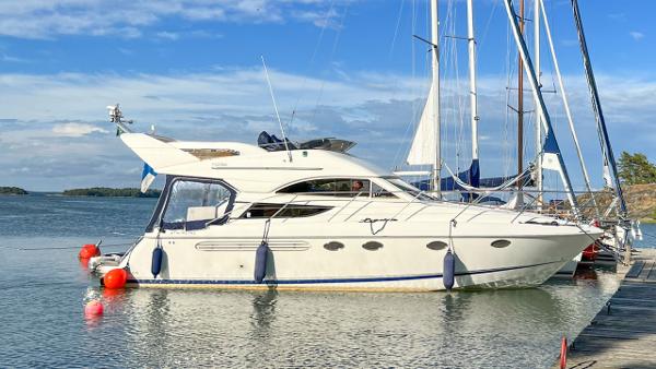 2001 Fairline Phantom 38