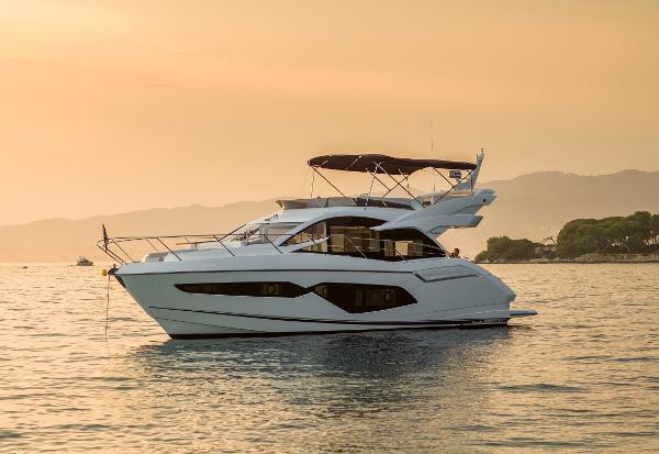 2019 Sunseeker Manhattan 52