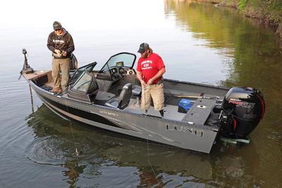 Lund 1675 Impact Sport Boat