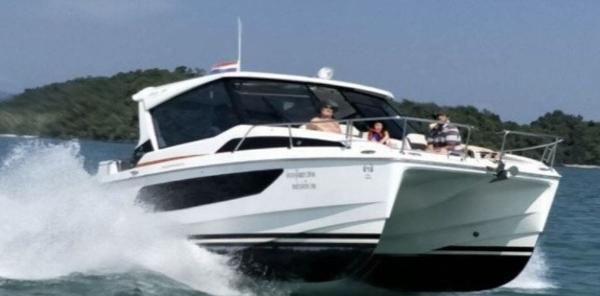 Aquila 36 POWER CATAMARAN