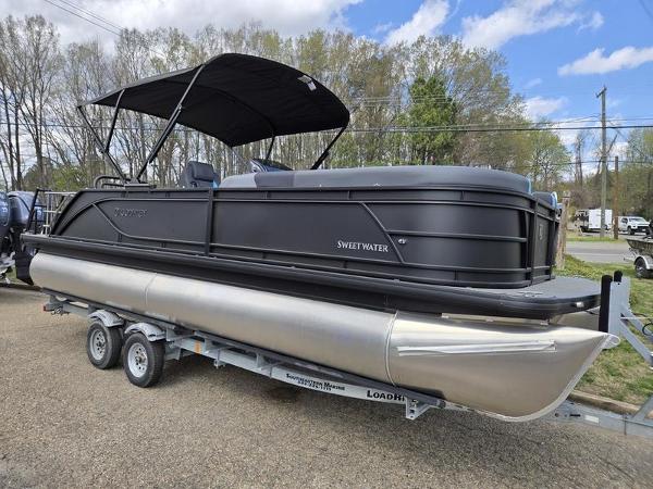 2025 Godfrey Sweetwater 2286 SFLC 27" iMPACT Center Tube Package