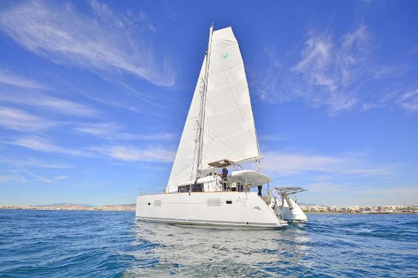 2017 Lagoon 400 S2