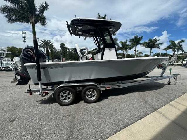 2026 Sportsman Masters 227 Bay Boat