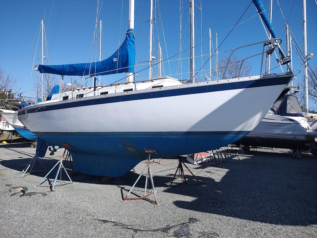 1979 Endeavour 32 Sloop