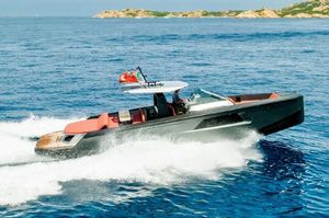 Maori 46 Luxury Maori 46 yacht cruising on open sea, 2025 model, sleek design, vibrant blue water.