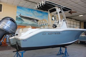 Key West 219 FS 2018 Key West 219 FS boat with Yamaha engine in showroom.