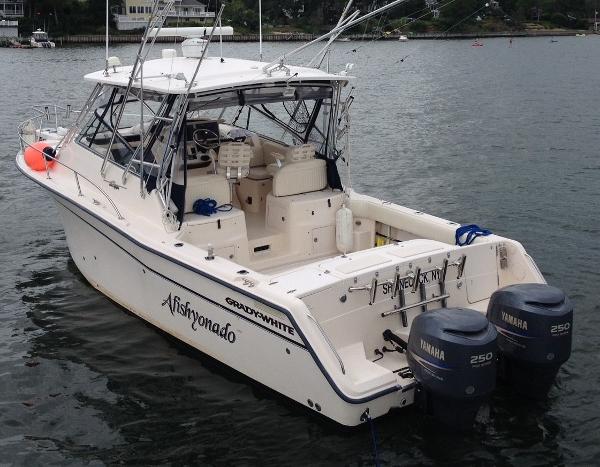 2004 Grady-White Express 330