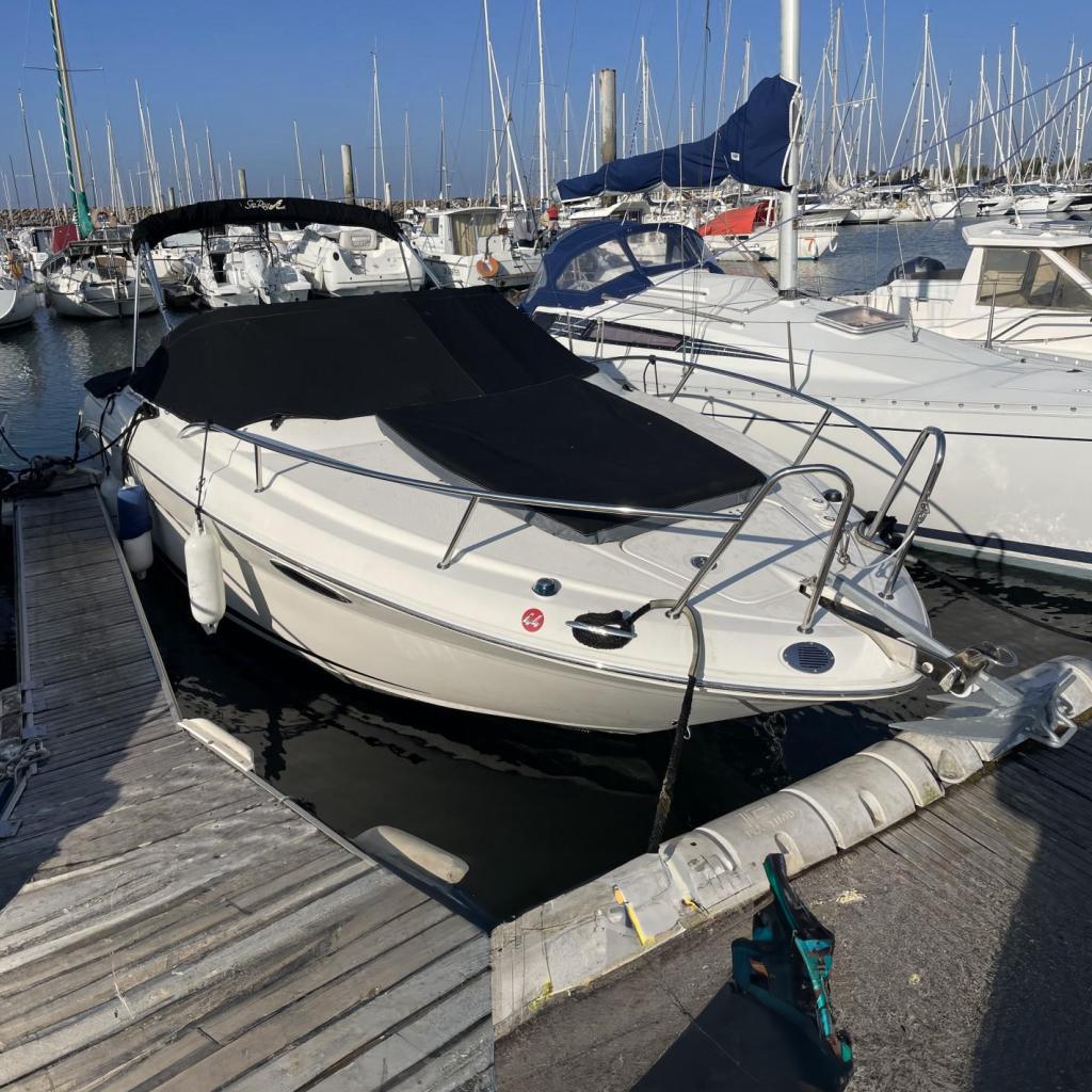 2013 Sea Ray 235 Weekender