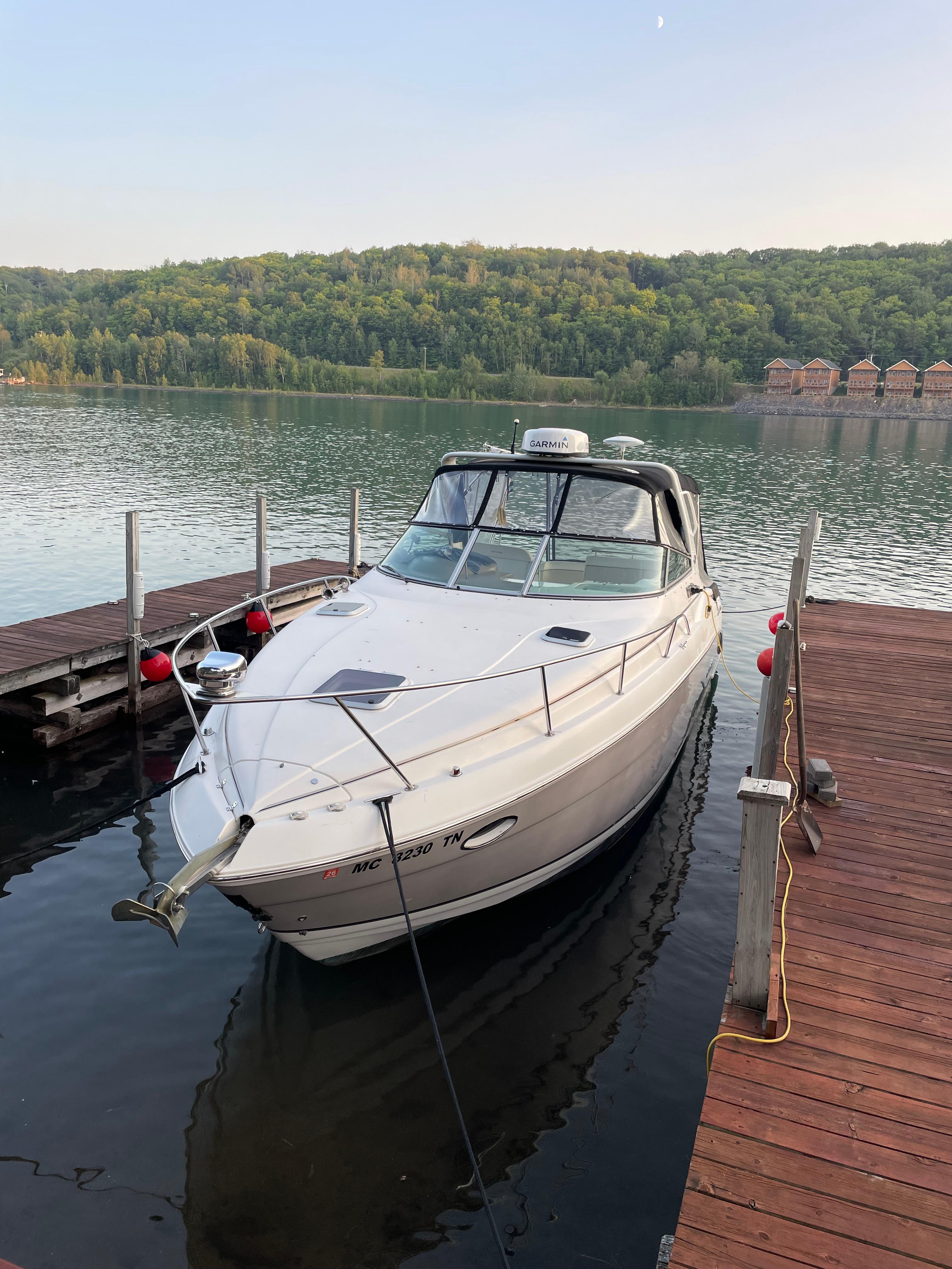 2008 Rinker 300 Express Cruiser