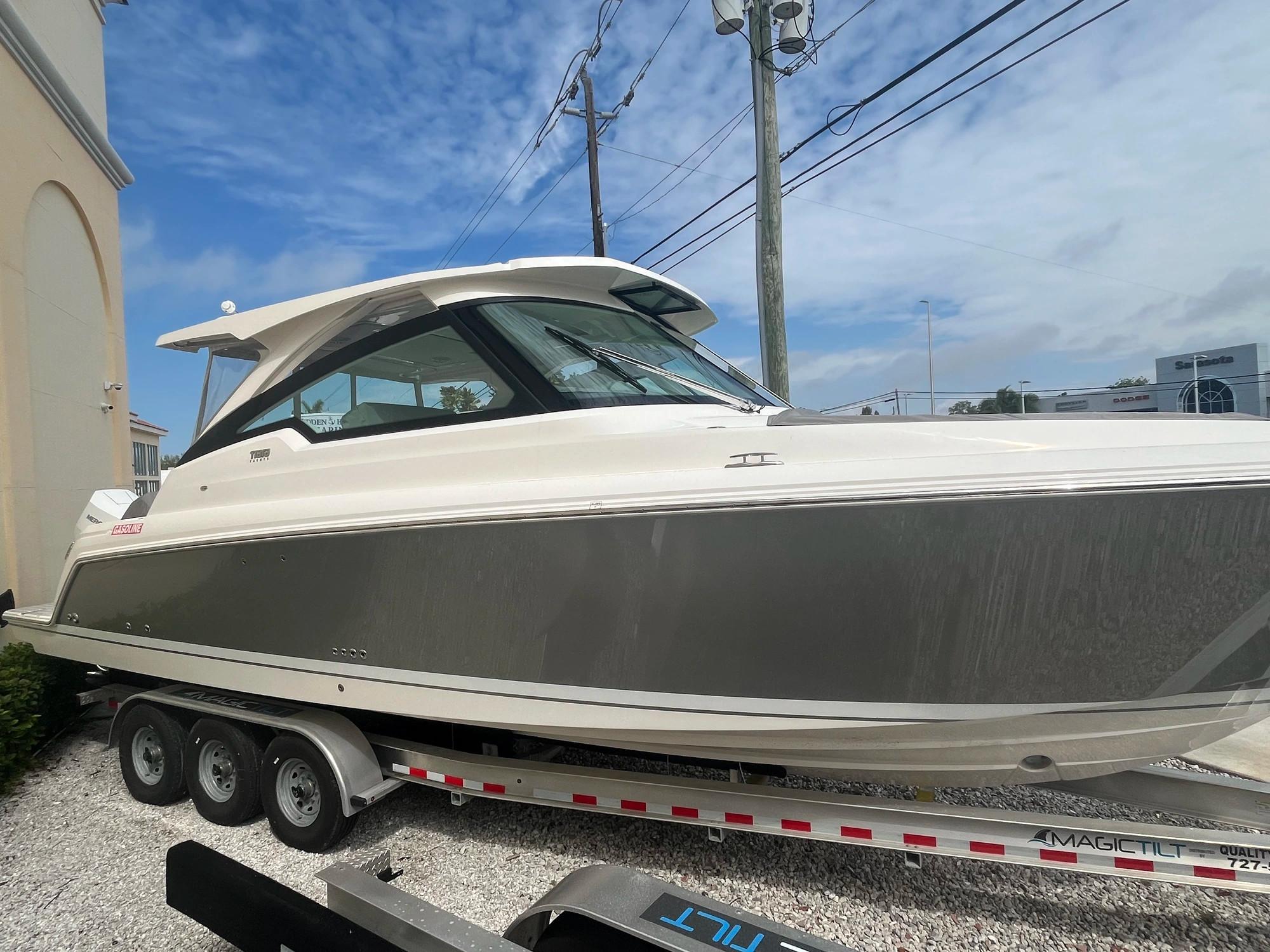 2024 Tiara Yachts 34 LX