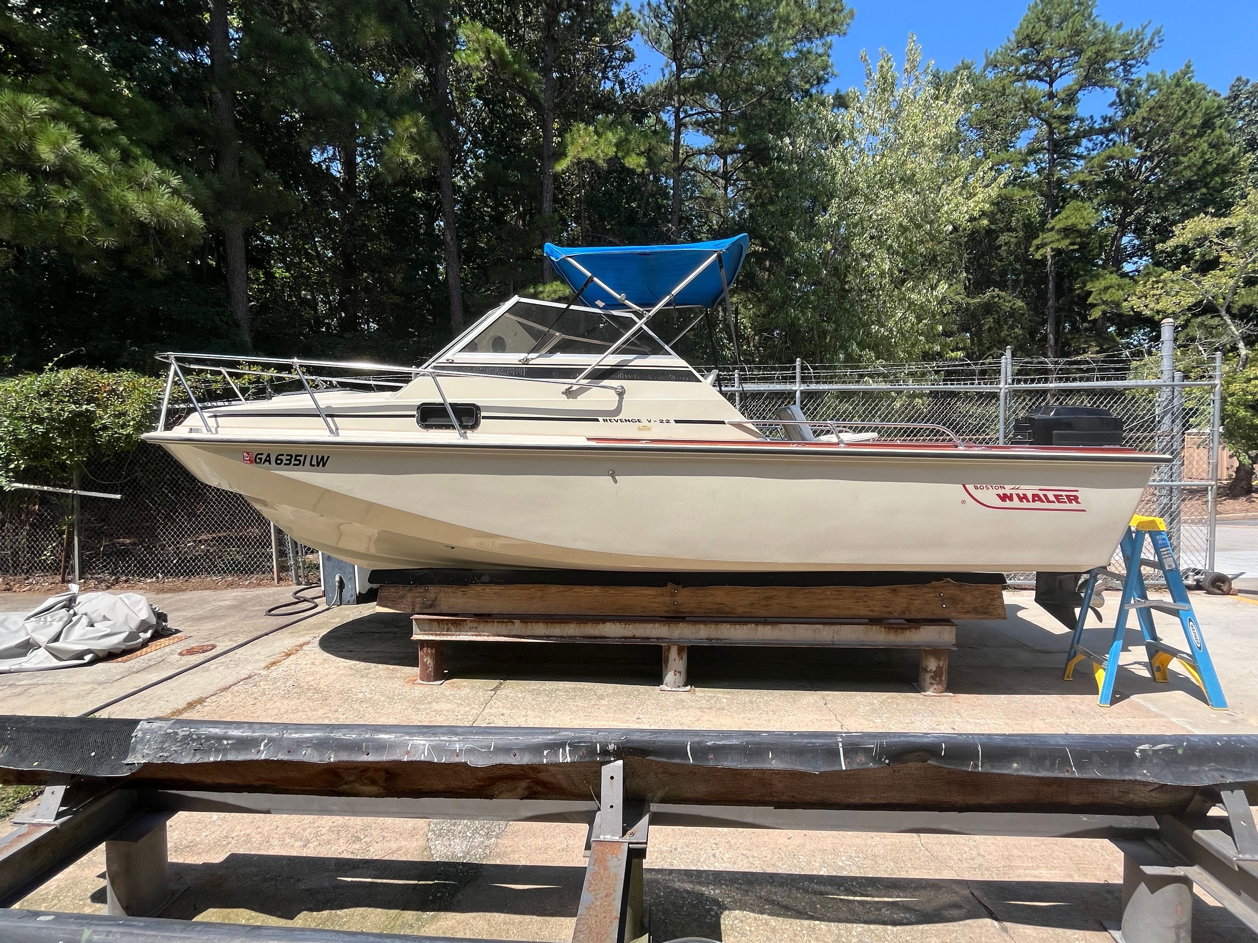 1980 Boston Whaler Renegade Cuddy