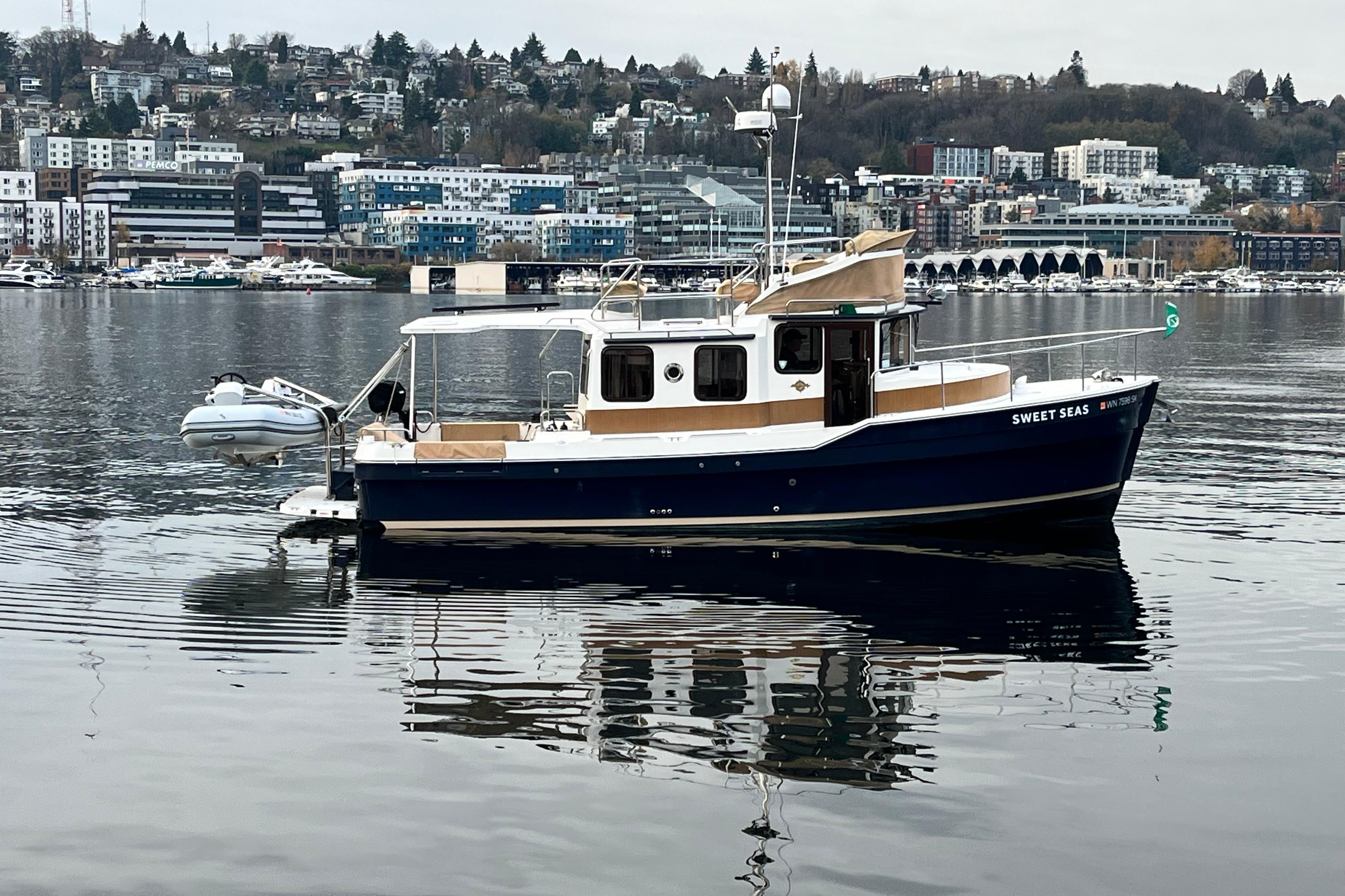 2017 Ranger Tugs R-31 CB