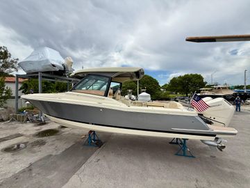 2025 Chris-Craft Calypso 32