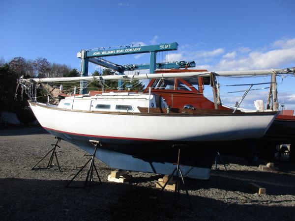 1974 Cape Dory 25